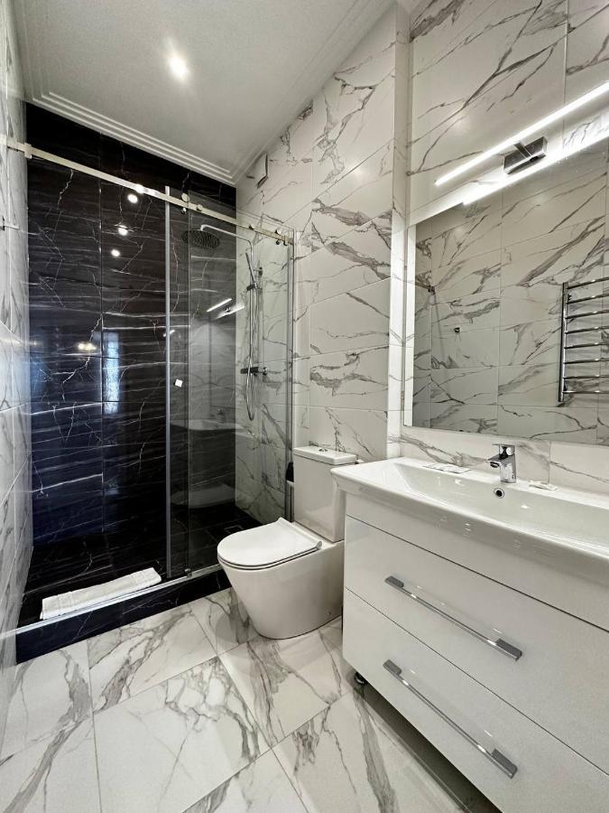 Sea Symphony 3-Bedrooms Lux Apartment Odessa Buitenkant foto